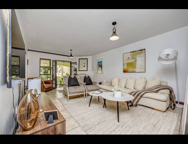 2 BEDROOM APARTMENT RENTED IN DAINFERN